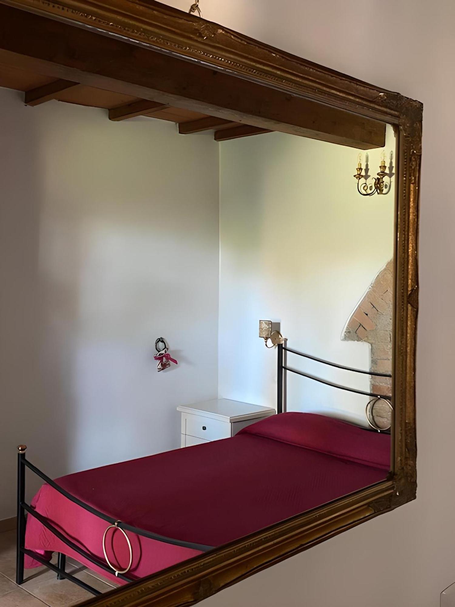 קסטליונה דלה פסקאיה Agriturismo La Luciana מראה חיצוני תמונה