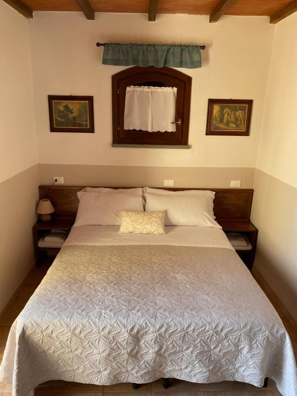 קסטליונה דלה פסקאיה Agriturismo La Luciana מראה חיצוני תמונה