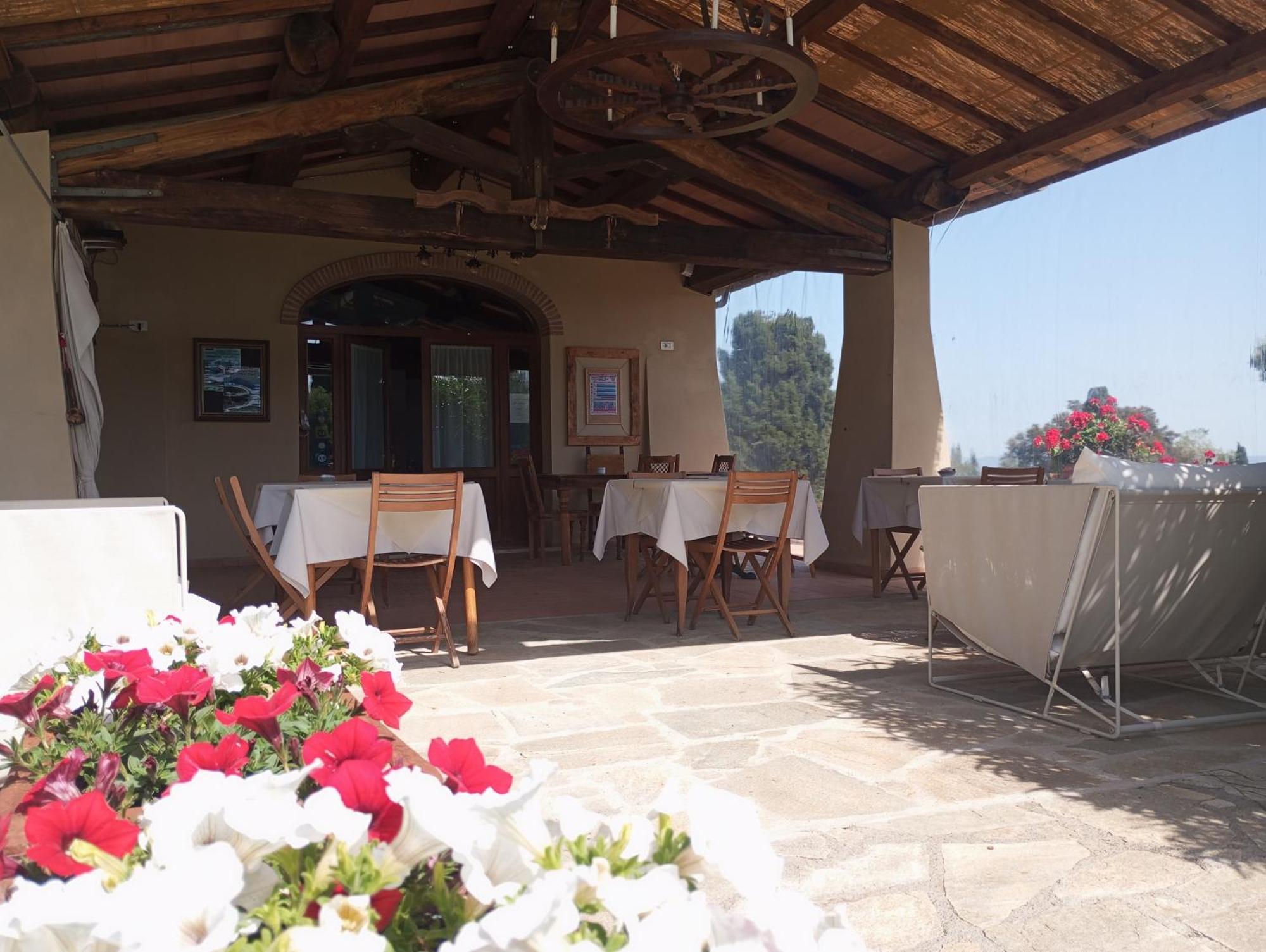 קסטליונה דלה פסקאיה Agriturismo La Luciana מראה חיצוני תמונה