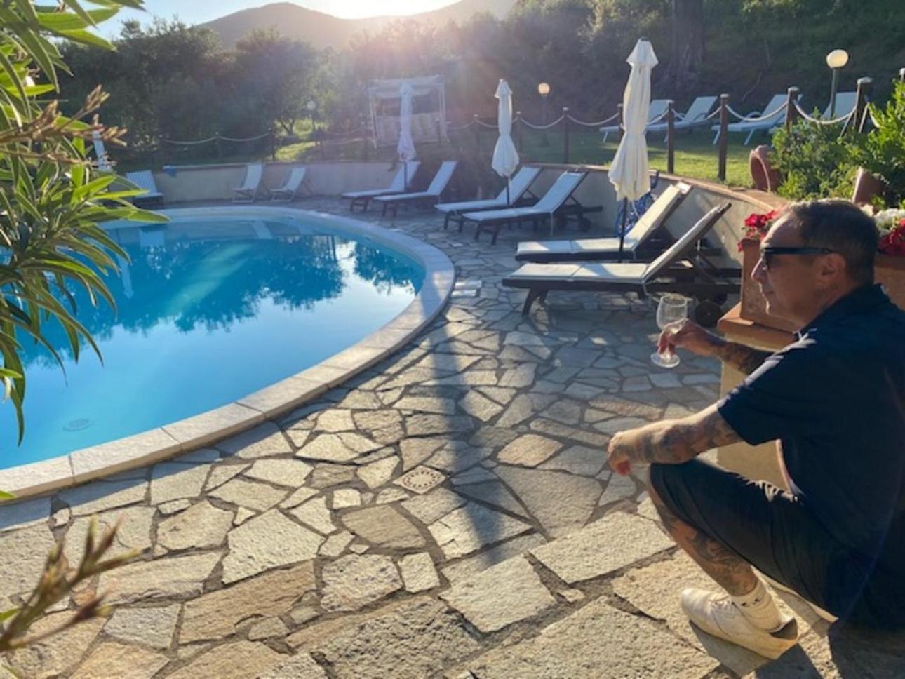 קסטליונה דלה פסקאיה Agriturismo La Luciana מראה חיצוני תמונה